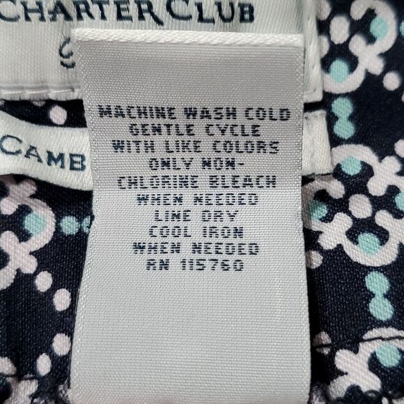 🔸️Charter Club Blue & White Geo Print Cambridge Slim Cropped Pants Size 10 - Picture 9 of 9